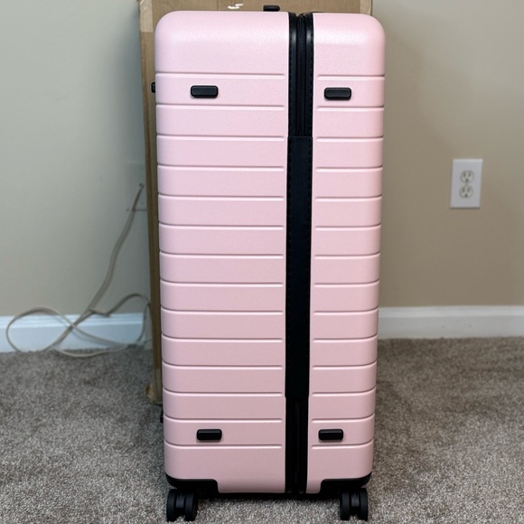 Away “Trunk” Luggage - Picture 7 of 10